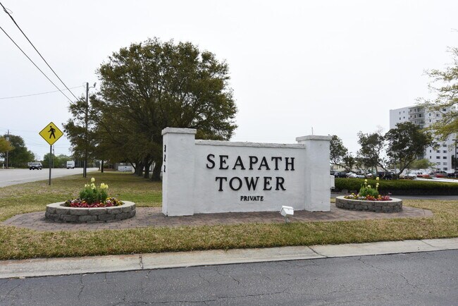 Foto del edificio - 322 Causeway Dr