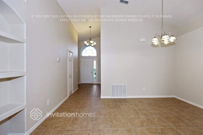 Building Photo - 11235 Crystal Glen Blvd