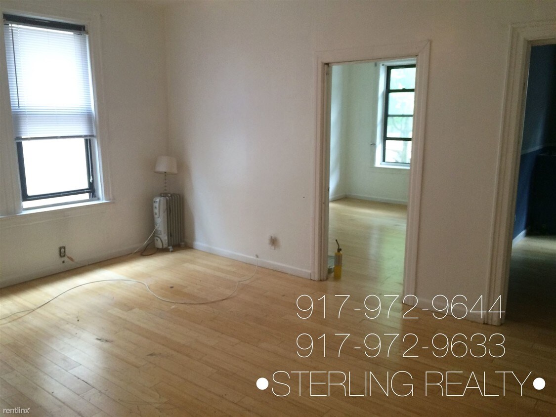 Primary Photo - 1819 Ditmars Blvd