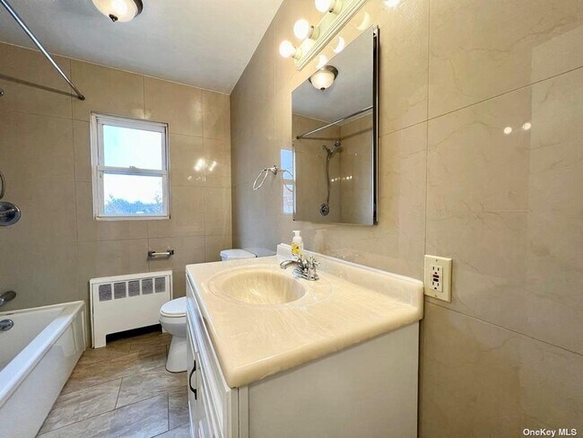 Building Photo - 51 Baisley Ave