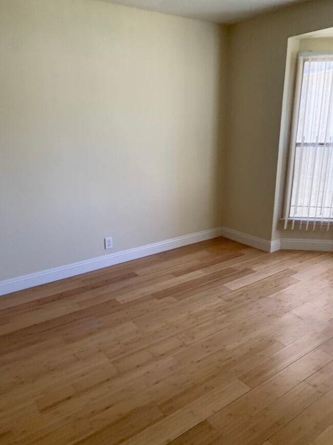Foto del edificio - 6174 Mesa Ave