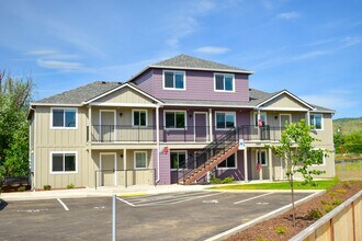 Building Photo - 1979 Sky Park Dr