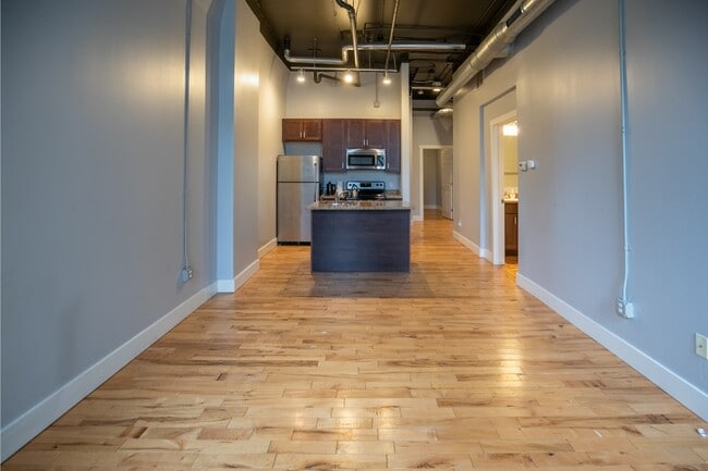 Building Photo - 139 Pearl St NW