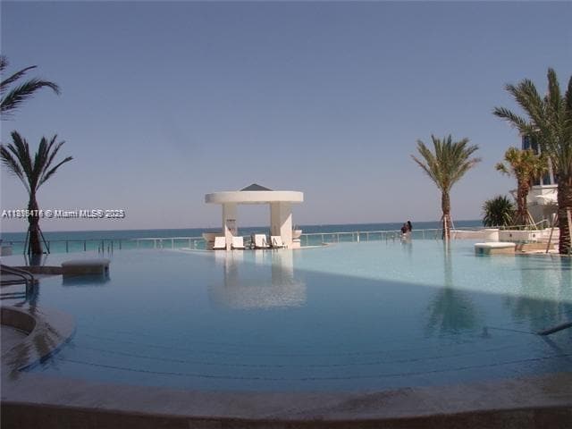Foto del edificio - 3101 S Ocean Dr