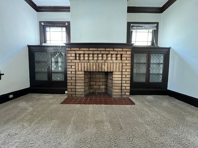 Foto del edificio - 2196 Lewis Dr