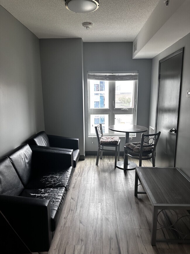 Photo du bâtiment - 258A-258A Sunview St