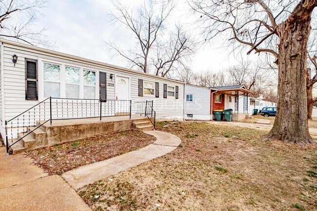 Building Photo - 1209 Scott Ave