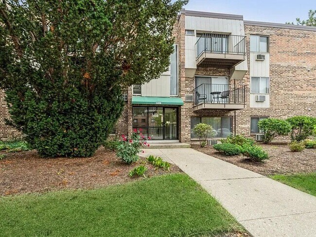 Building Photo - 1459 N Winslowe Dr