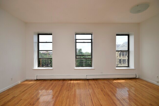Building Photo - 1228 Bedford Ave