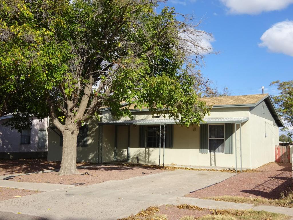 917 S Blue Dr, Deming, NM 88030 House Rental in Deming, NM