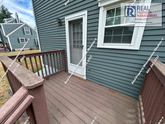 Building Photo - Renovated Townhome in Prime Location