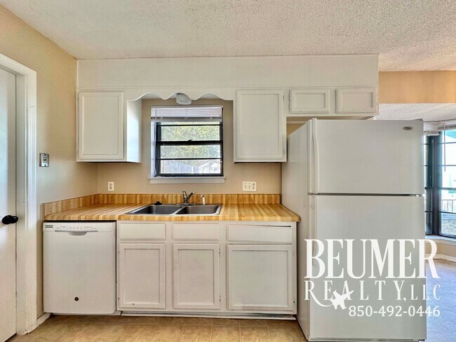 Building Photo - Charming 3 bedroom 2 bath Home for Rent