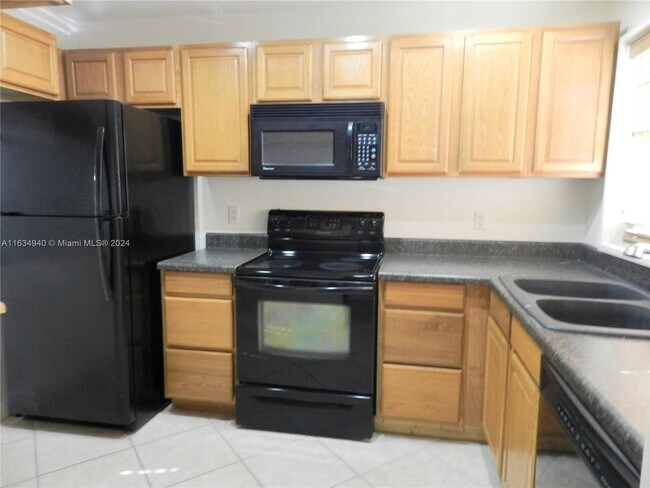 Building Photo - 1541 NW 90th Way