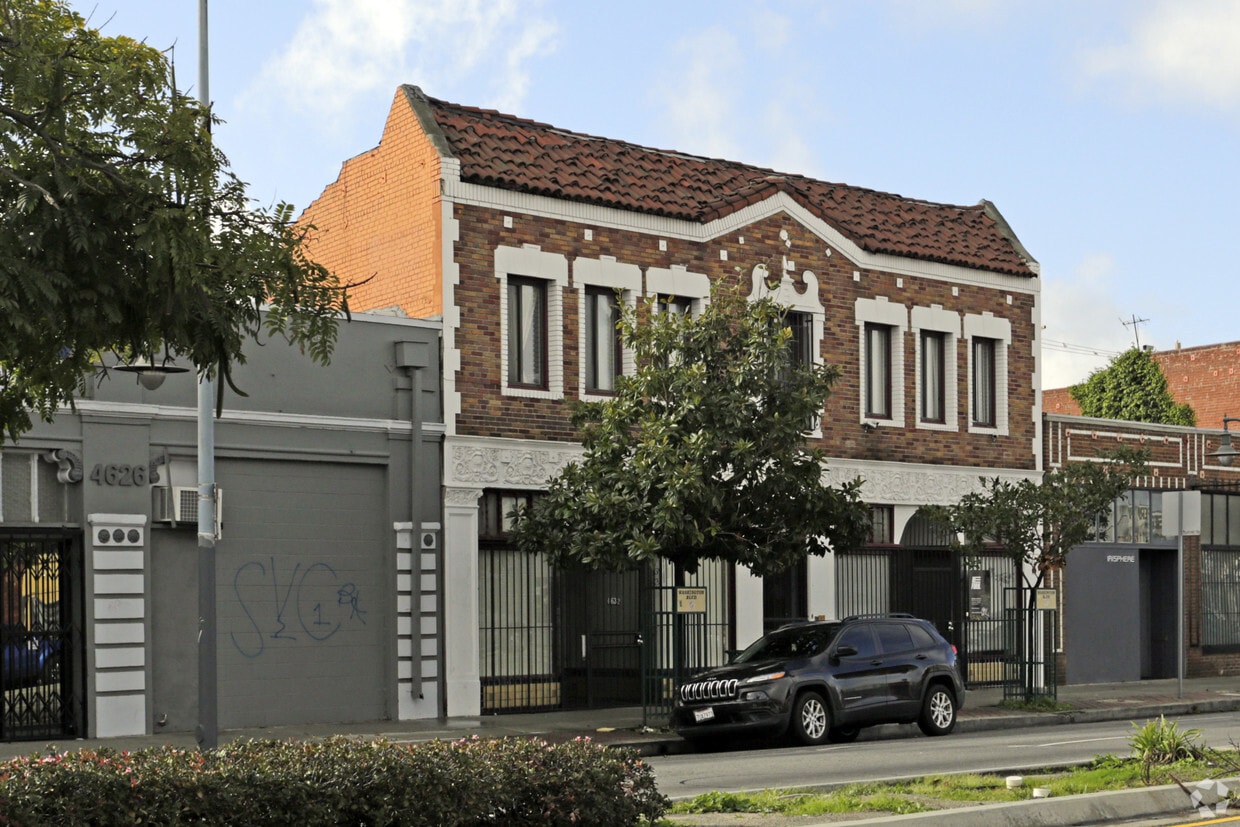 Primary Photo - 4632 W Washington Blvd