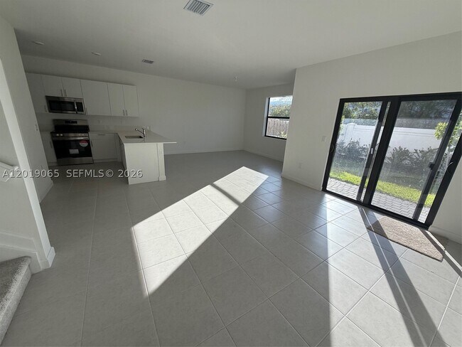 Foto del edificio - 4957 Oakmont Dr