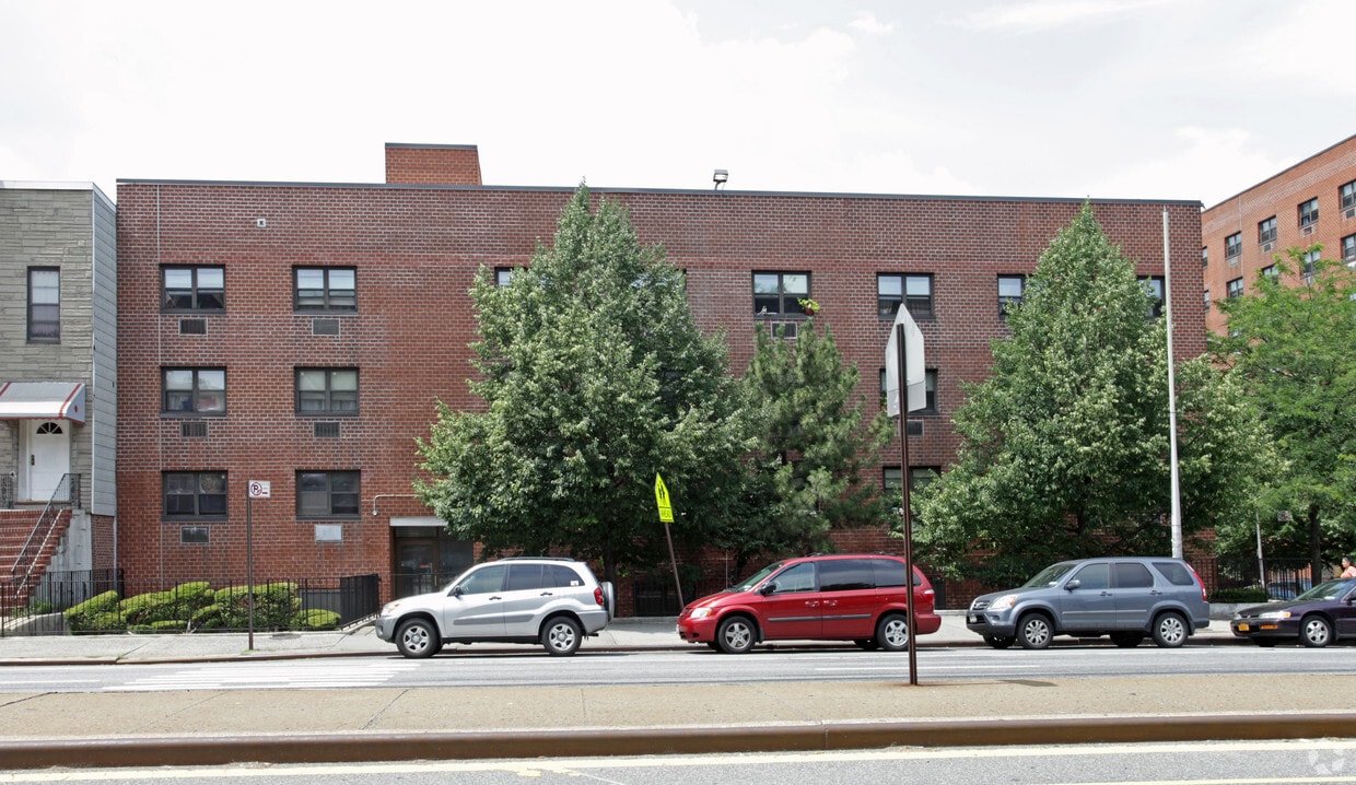 Building Photo - 4602 4th Ave