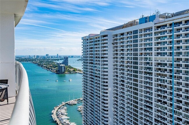 Foto del edificio - 1750 N Bayshore Dr