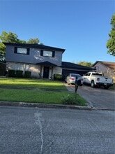 Building Photo - 6207 Woodvale Dr