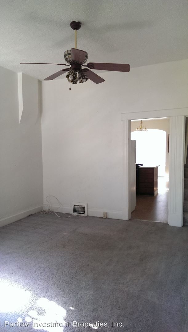Building Photo - 350 S 800 E