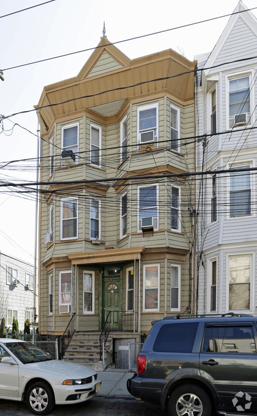 Building Photo - 107 Prospect St