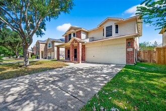 Building Photo - 2219 Mountshire Dr