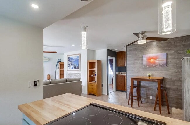 Building Photo - Welcome to Villa Hermosa ! A beautifully w...