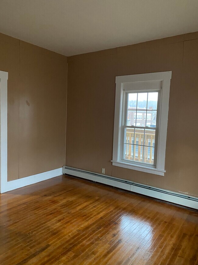 Foto del edificio - 581 Rockingham St