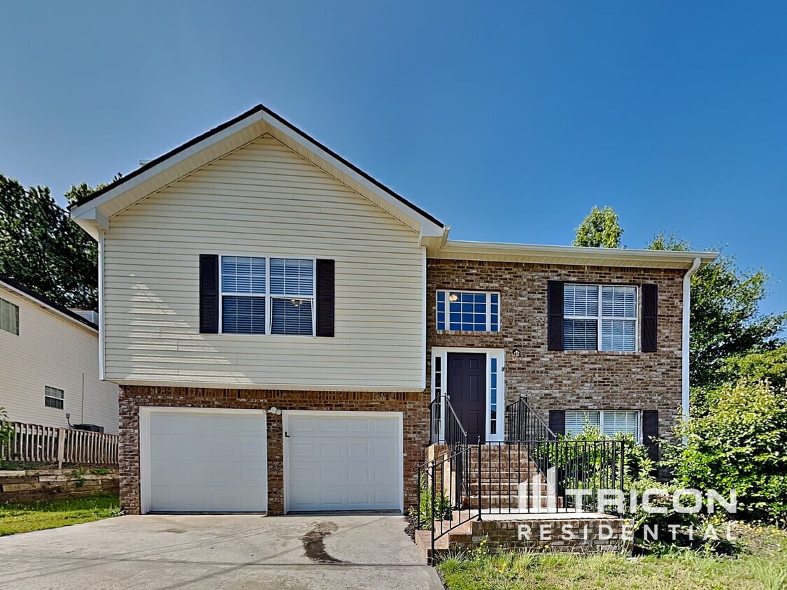 7057 Fruitwood Court Lithonia GA House Rental in Lithonia, GA