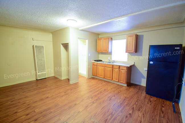 Building Photo - 161 S Lincoln Ave