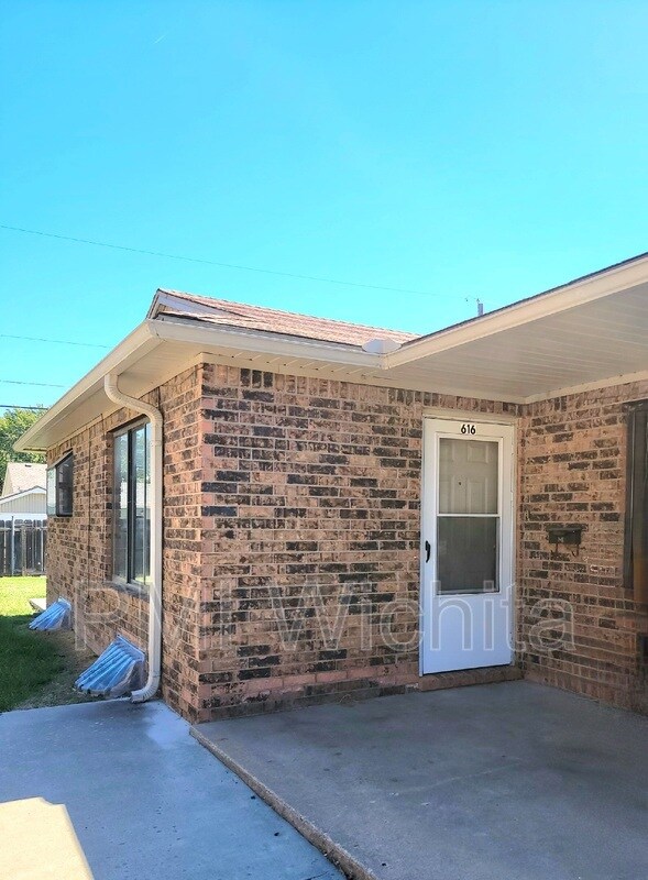 Building Photo - 616 N Richmond Ave