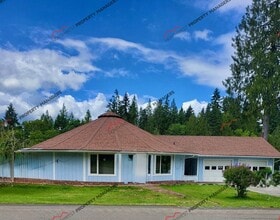 Building Photo - 304 Cedar Ct