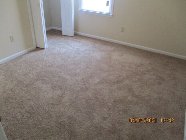 Foto del edificio - Falcon Ln., 2808-A