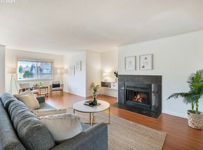 Photo - 6600 SE Division St Apartment