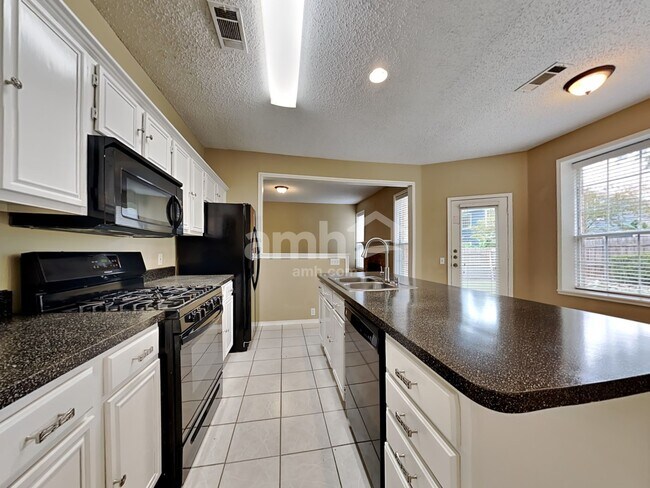 Foto del edificio - 3406 Broadview Ct