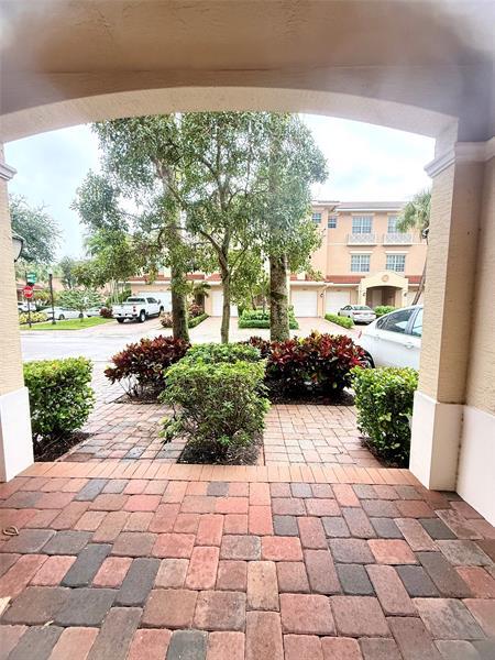 Building Photo - 4804 Sawgrass Breeze Dr
