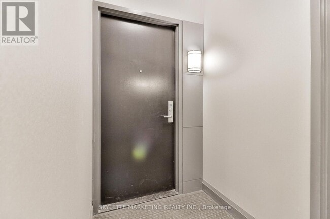 Building Photo - 8110-8110 Birchmount Rd