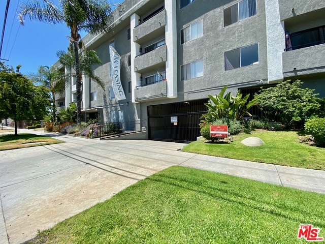 Building Photo - Victory Palms Apartments