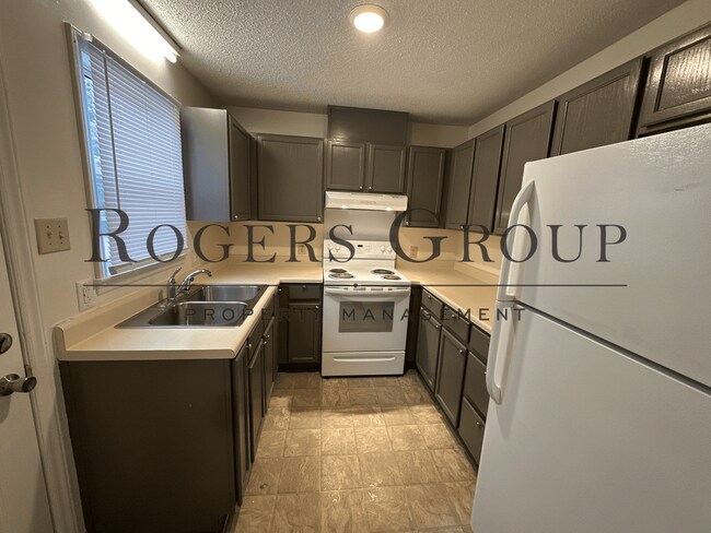 Foto del edificio - #450 - 611-613 Hicks Mill Rd Duplex