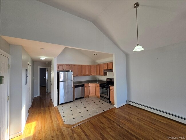 Building Photo - 65-91 Terrace Ct