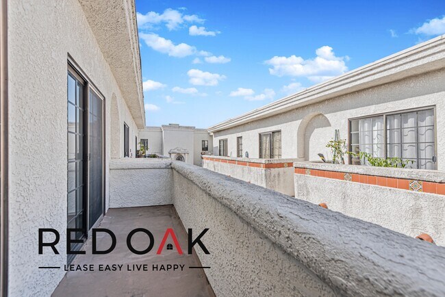 Foto del edificio - ~2 Weeks FREE~ One of a Kind, Gorgeous One...