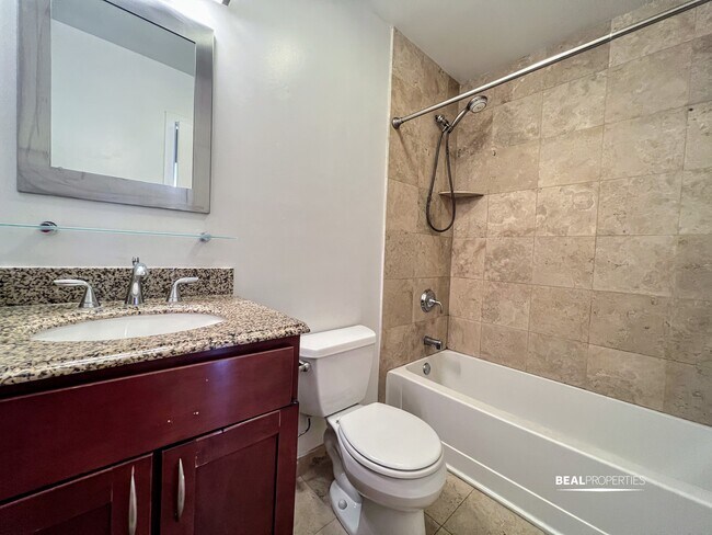 Foto del edificio - 625 W Wrightwood Ave
