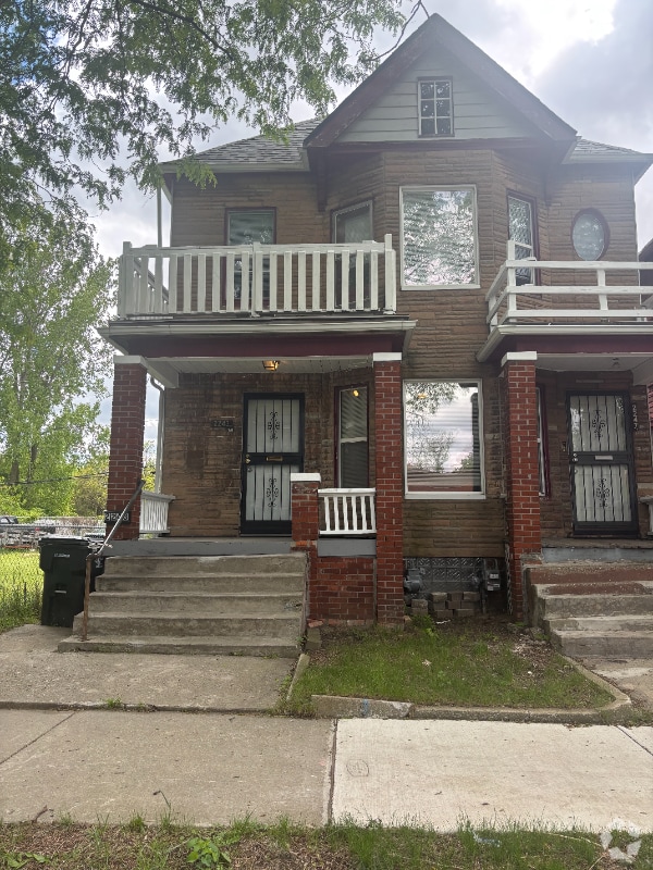Building Photo - 2243 Canton St
