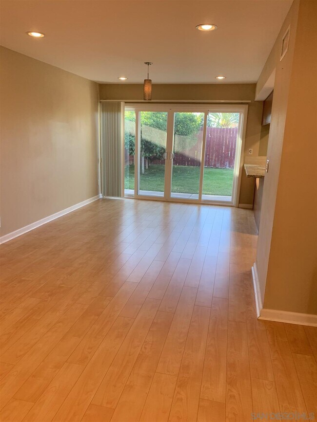 Foto del edificio - 4556 Cather Ave