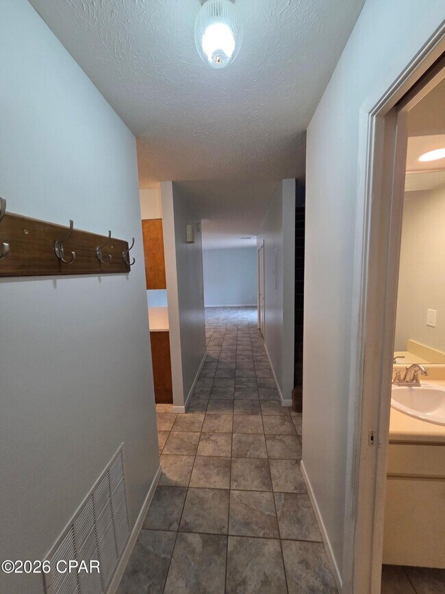 Foto del edificio - 7125 N Lagoon Dr
