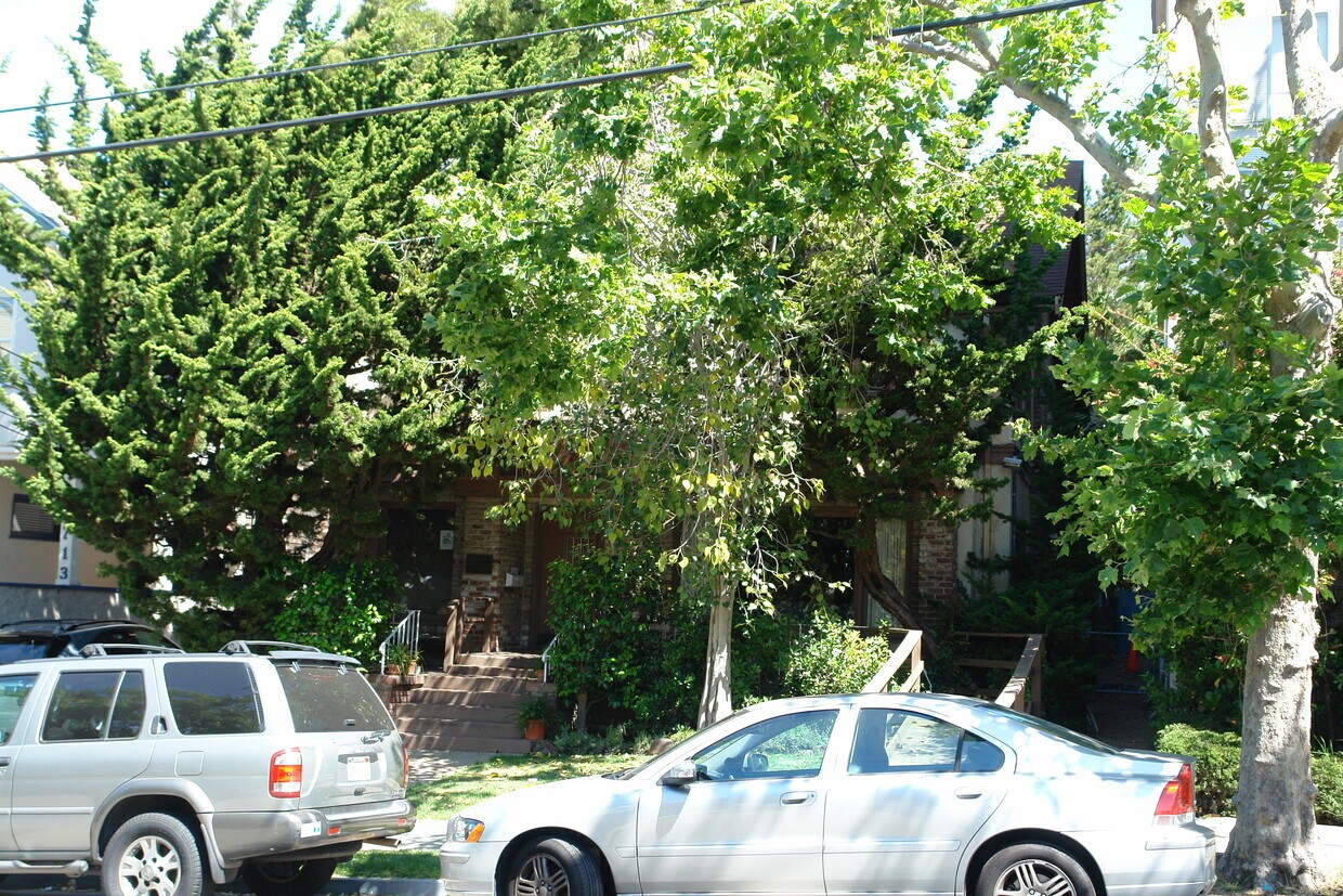 Building Photo - 2717 Haste St