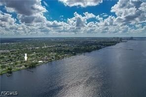 Foto del edificio - 3933 E River Dr