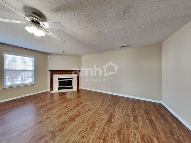 Building Photo - 5622 N Jefferson Drive