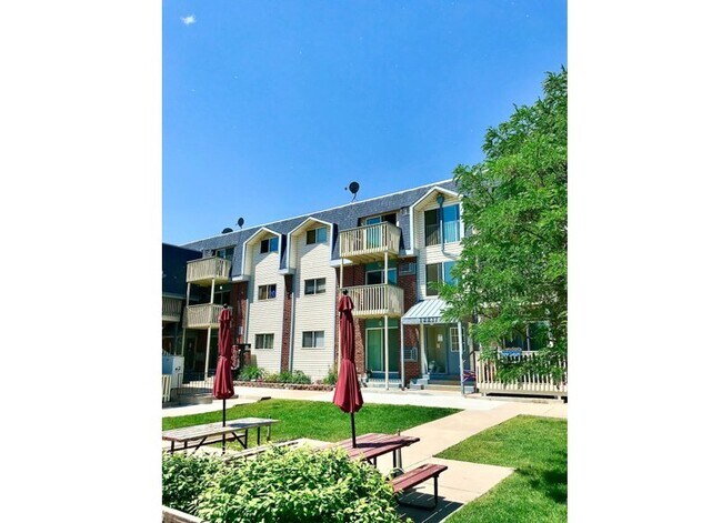 Foto del edificio - 12203-12217 W 58th Ave-#12203
