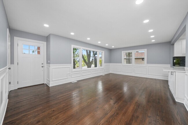 Foto del edificio - 9624 W Shore Dr