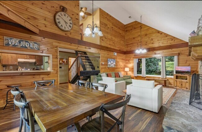 Building Photo - 3626 Pittman Center Rd